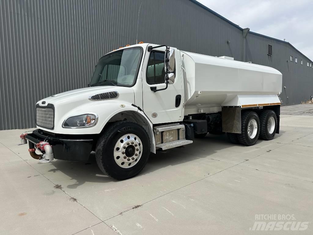 Freightliner M2 Su tankerleri