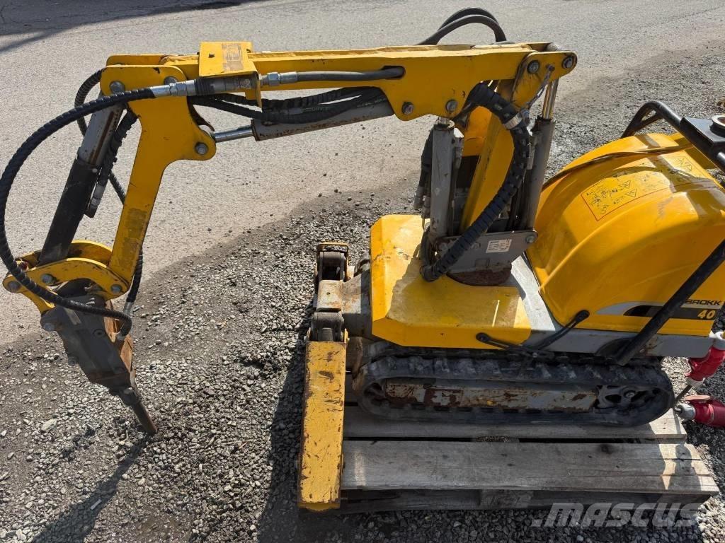 Brokk 40 Yıkım ekskavatörleri