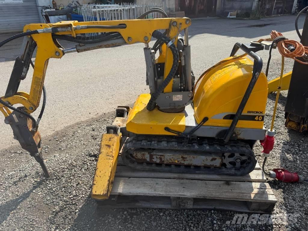 Brokk 40 Yıkım ekskavatörleri