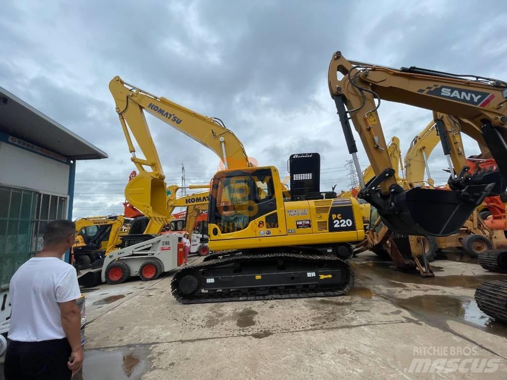 Komatsu PC 200-8 Paletli ekskavatörler