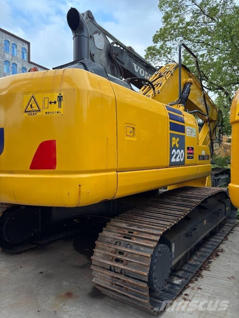 Komatsu PC 220-7 Paletli ekskavatörler