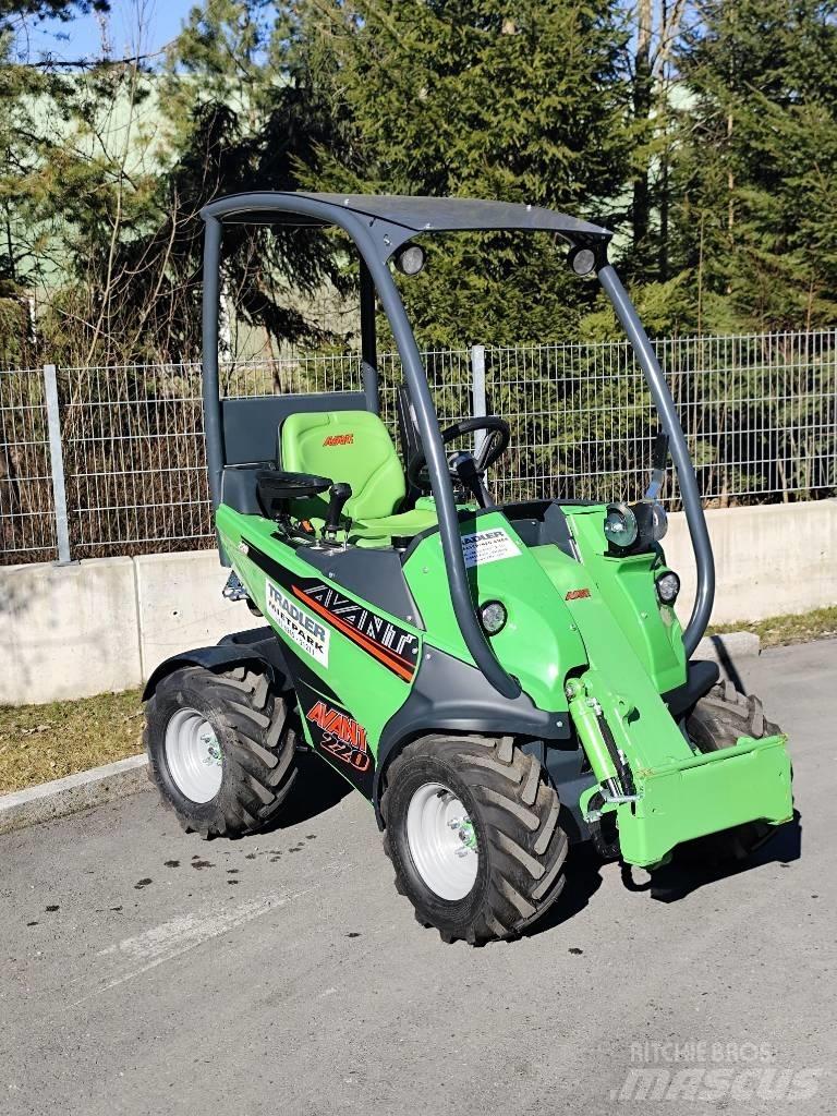 Avant 220 Çok amaçlı yükleyiciler