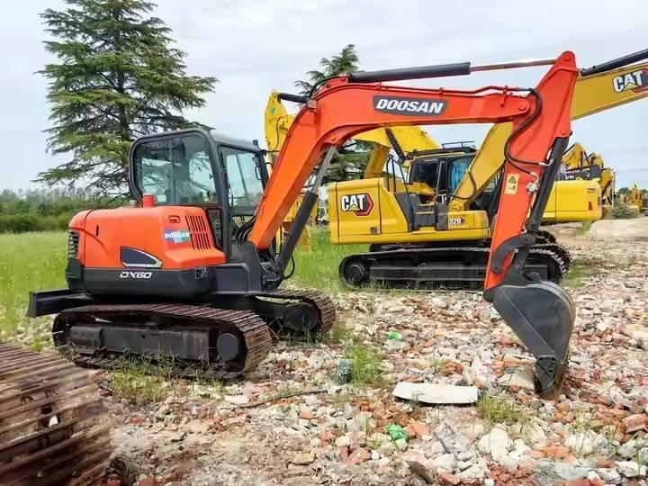Doosan DX 60 Paletli ekskavatörler