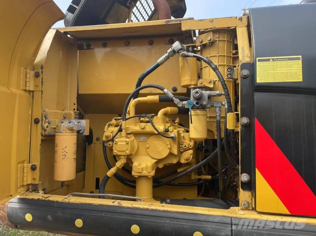 CAT 320d Paletli ekskavatörler