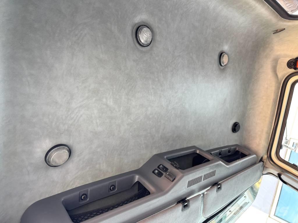 Mack GU713 Çekiciler