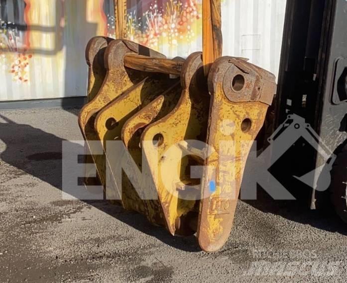 CAT Attache rapide Tekerlekli yükleyiciler