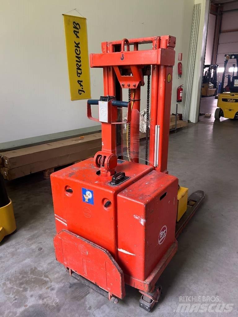 BT LSV1000/7 Yaya kumandali istif makinasi