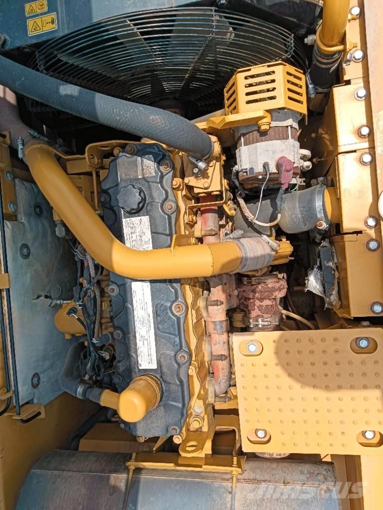CAT 325 D Paletli ekskavatörler