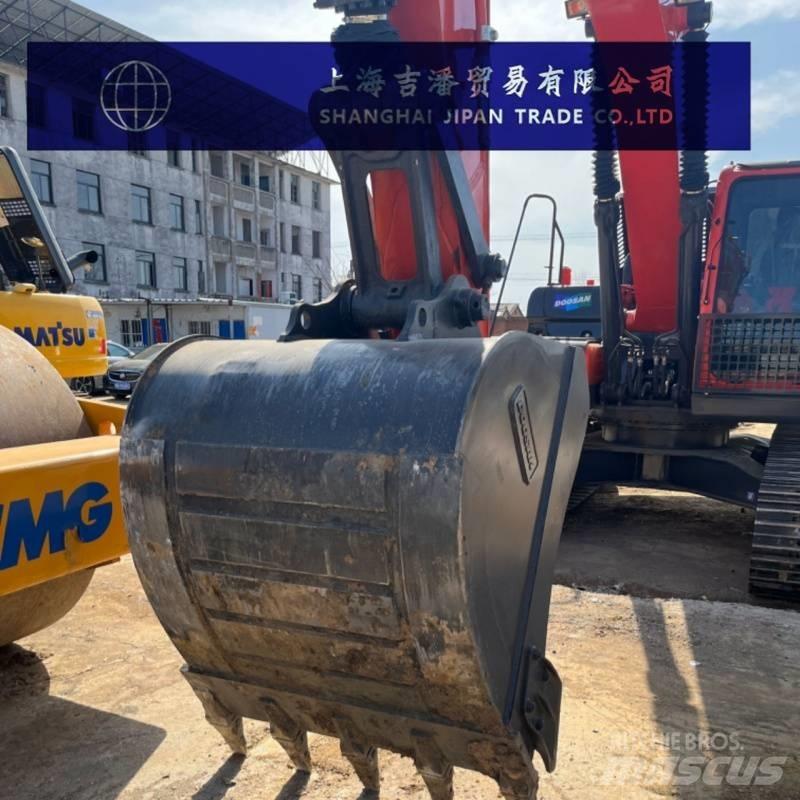 Doosan DX 225 Paletli ekskavatörler