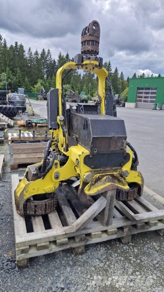 John Deere H415 Agaç kesme robotlari