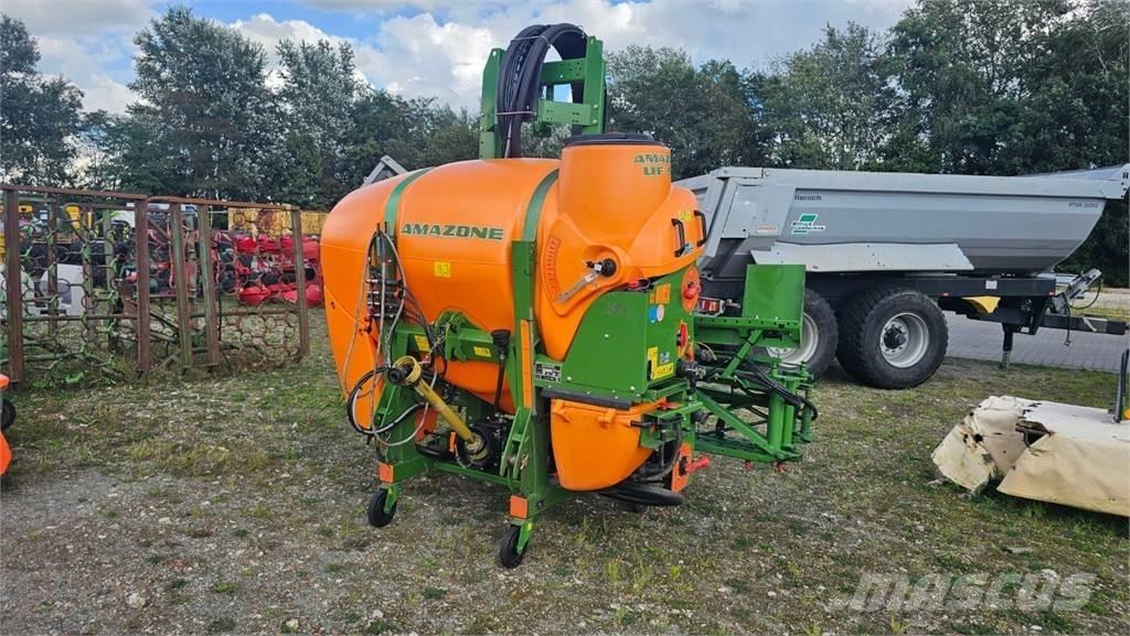 Amazone UF 901 Çekilir pülverizatörler
