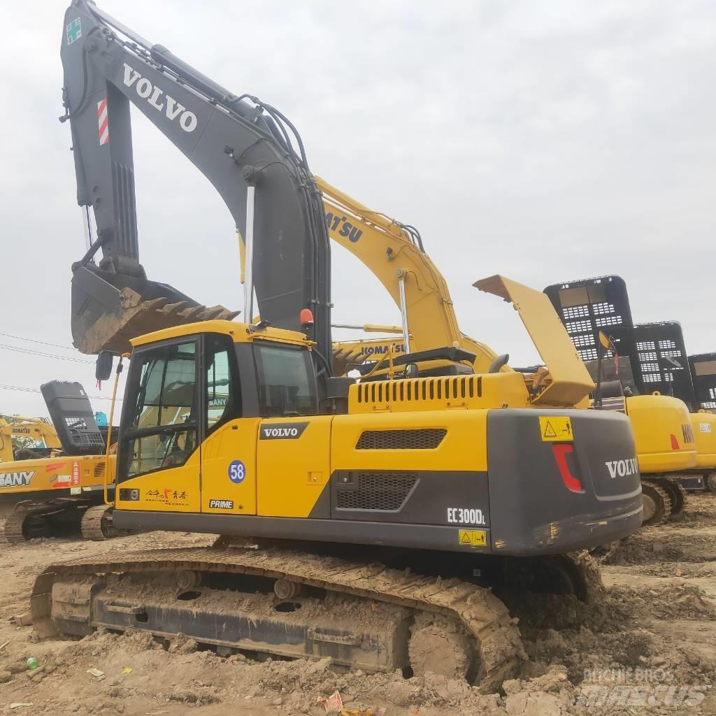 Volvo EC 300 D Paletli ekskavatörler