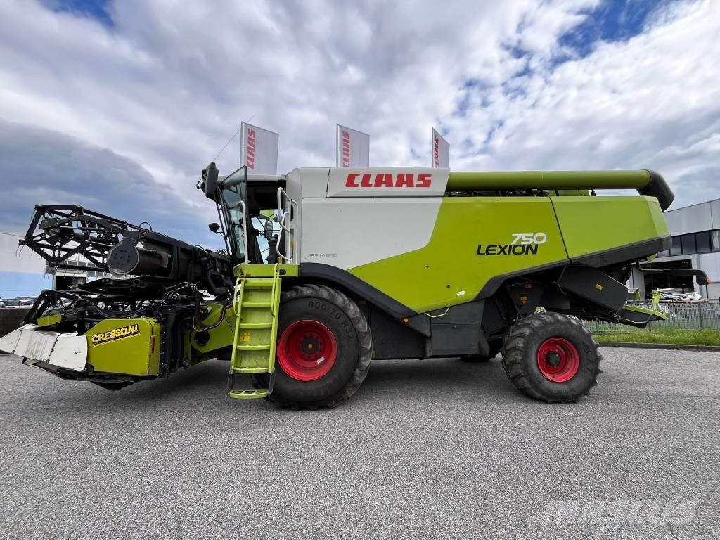 CLAAS Lexion 750 Biçerdöverler