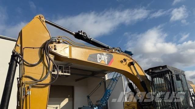 CAT 326 FLN Paletli ekskavatörler