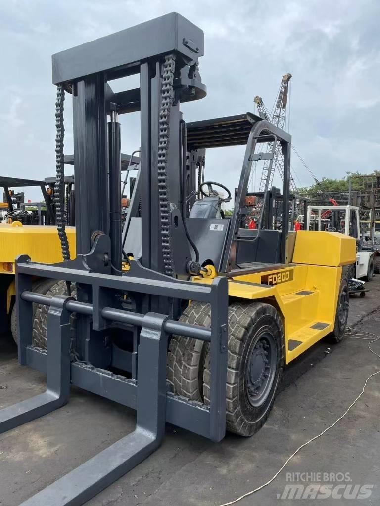 Komatsu 20 Ton Dizel forkliftler