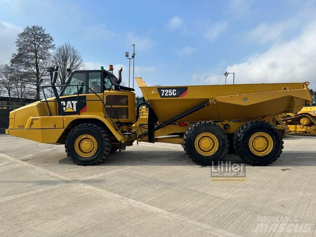 CAT 725C2 Belden kirma kaya kamyonu