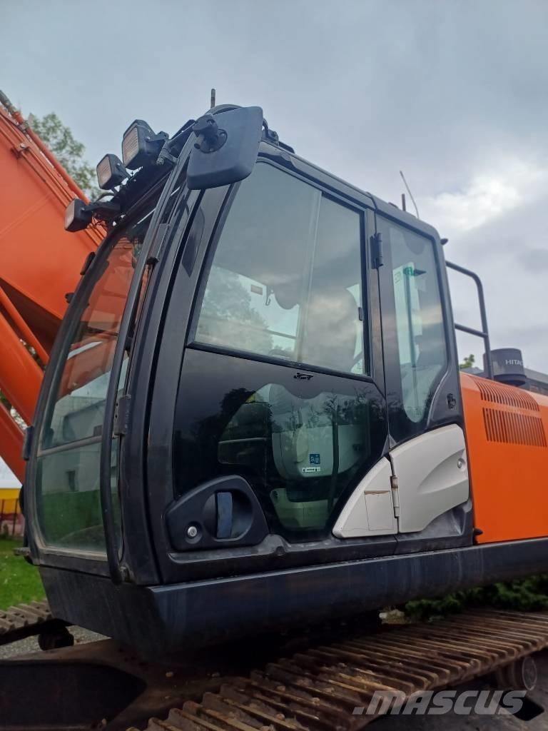 Hitachi ZX350 Tekerlekli yükleyiciler