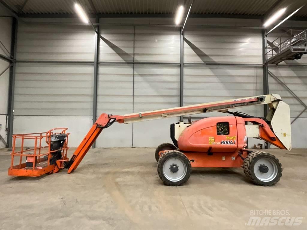 JLG 600 AJ Körüklü personel platformları