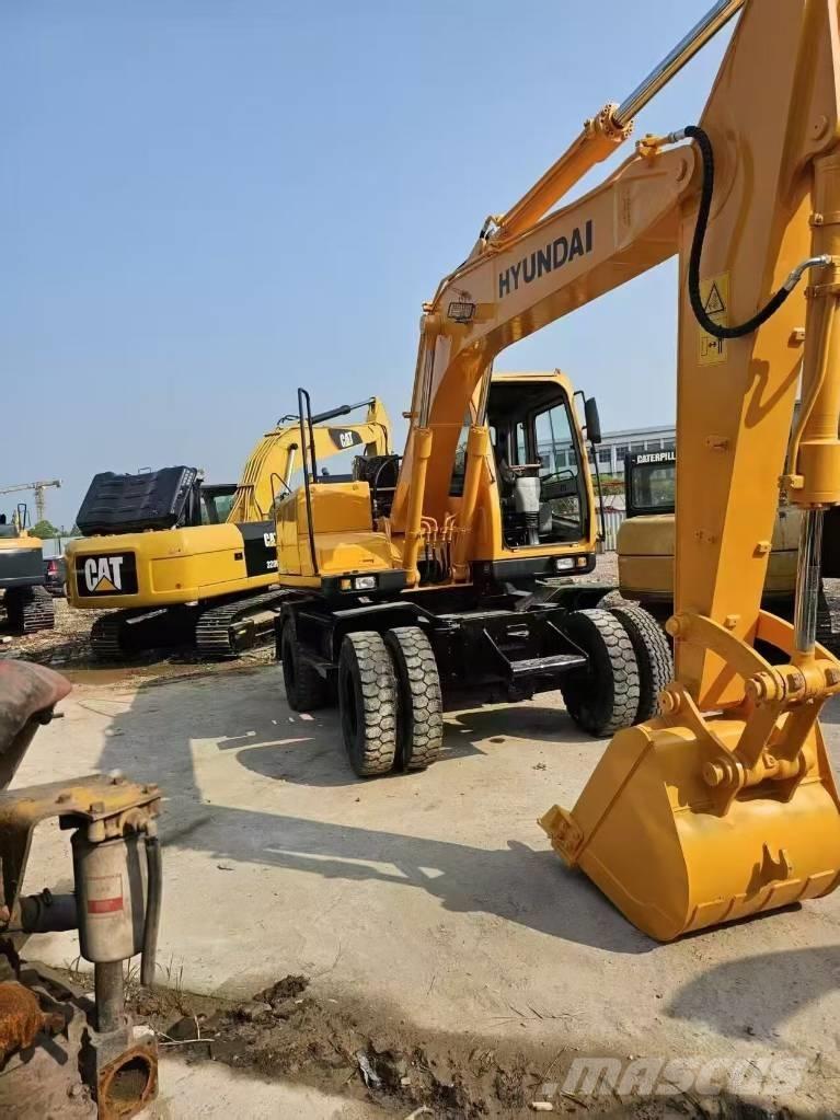 Hyundai HW 150 Lastik tekerli ekskavatörler
