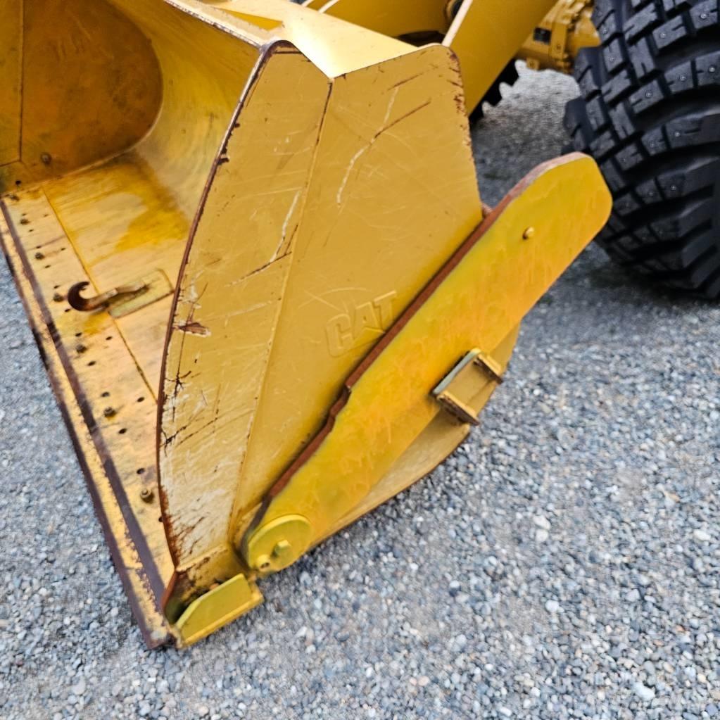 CAT 910M Tekerlekli yükleyiciler