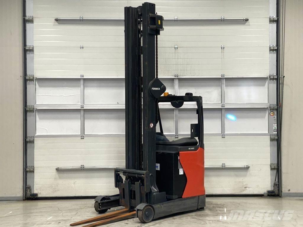 Linde R14HD Reach truck - depo içi istif araçları