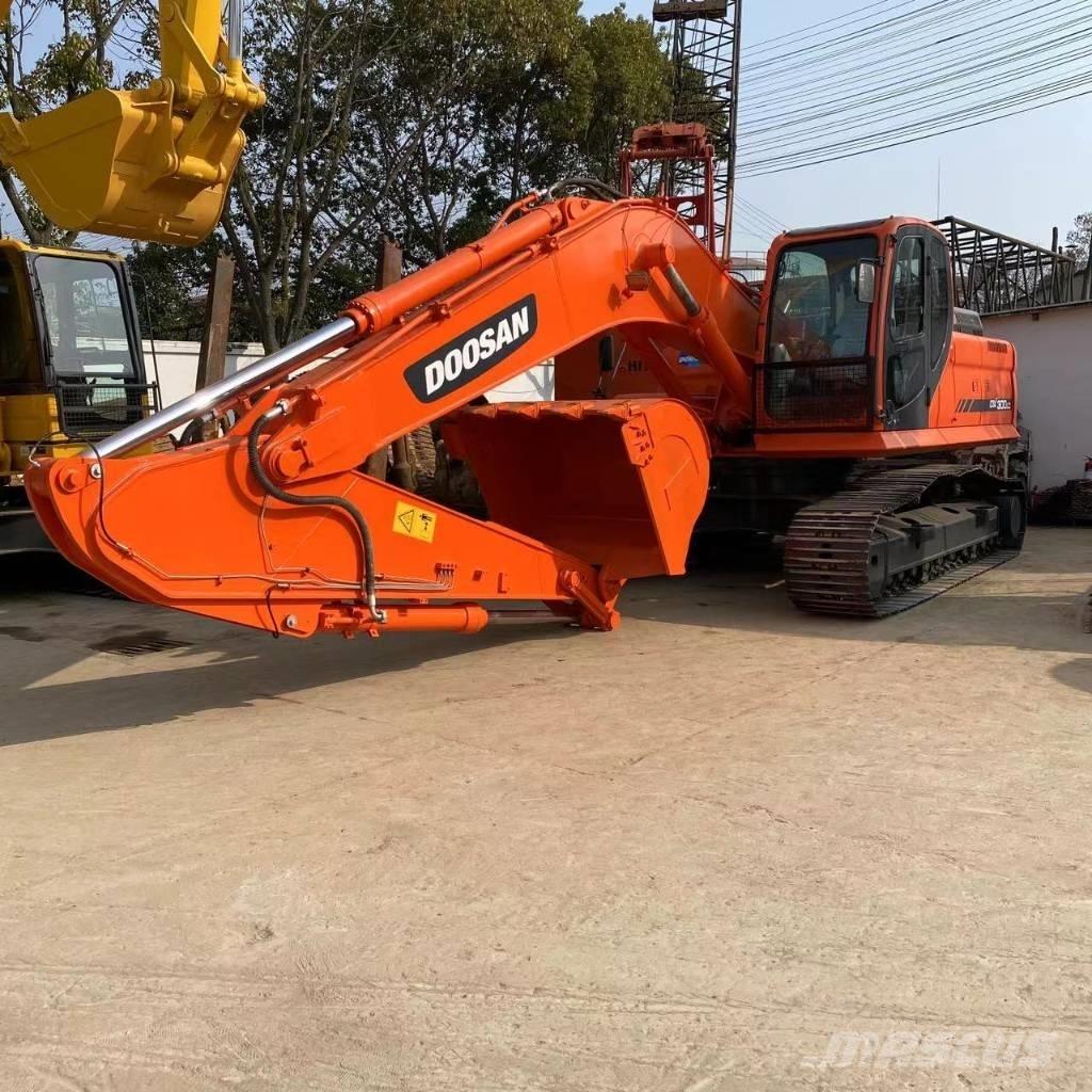 Doosan DX 300 LC Paletli ekskavatörler