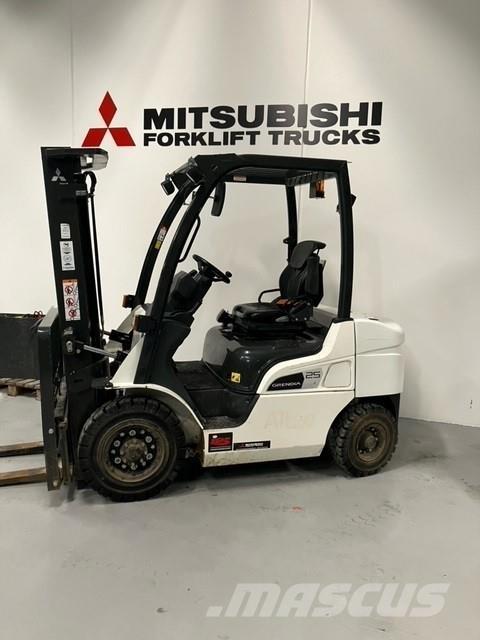 Mitsubishi FD25N3 Dizel forkliftler