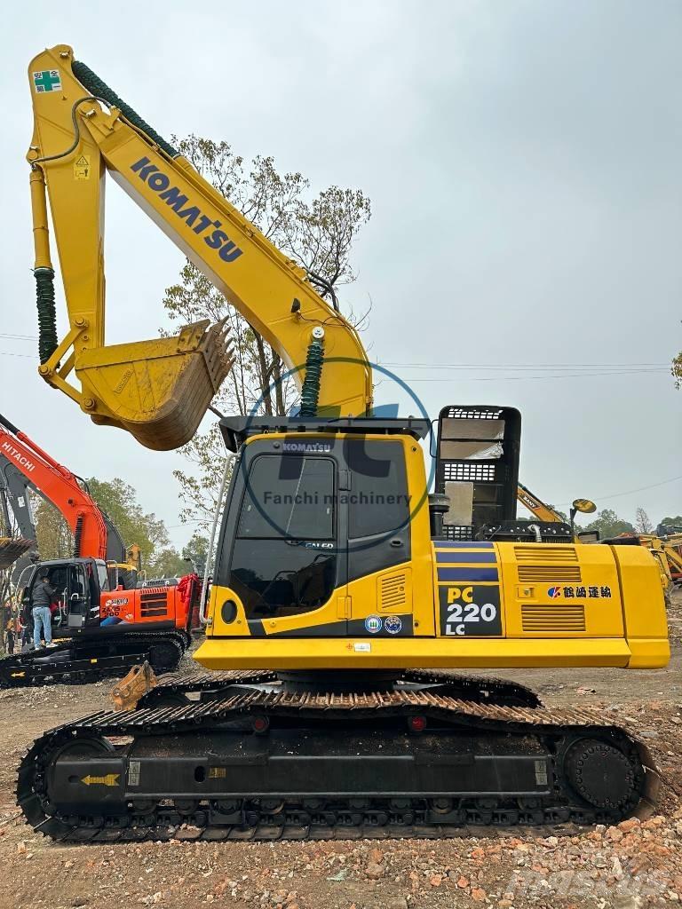 Komatsu PC 220 LC Paletli ekskavatörler
