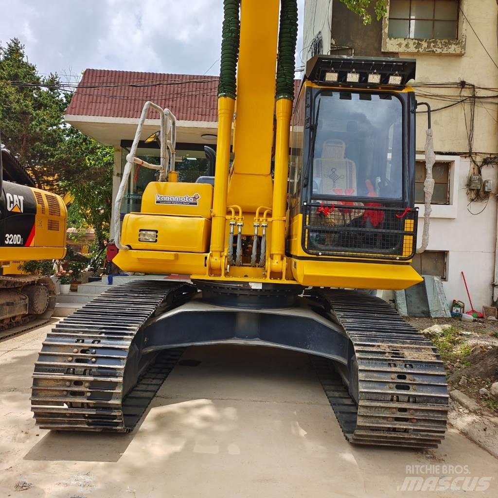Komatsu PC 200 Paletli ekskavatörler