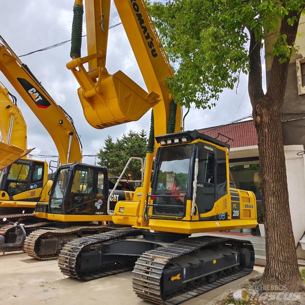 Komatsu PC 200 Paletli ekskavatörler