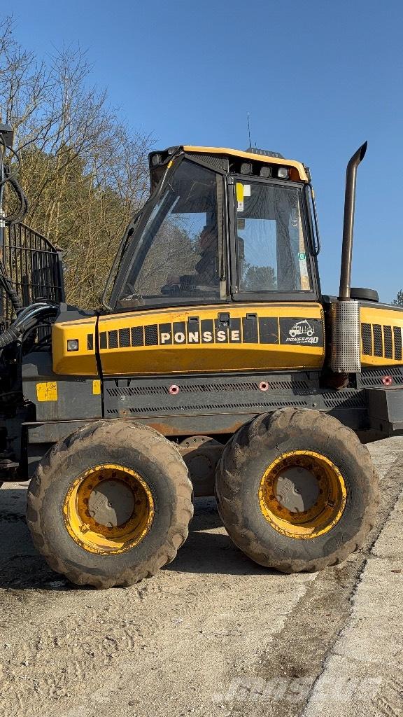 Ponsse Buffalo Tomruk yükleyici traktörler