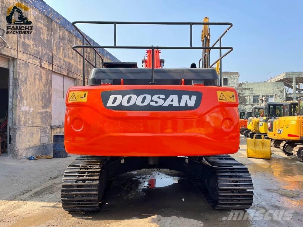 Doosan DX 300 LCA Paletli ekskavatörler