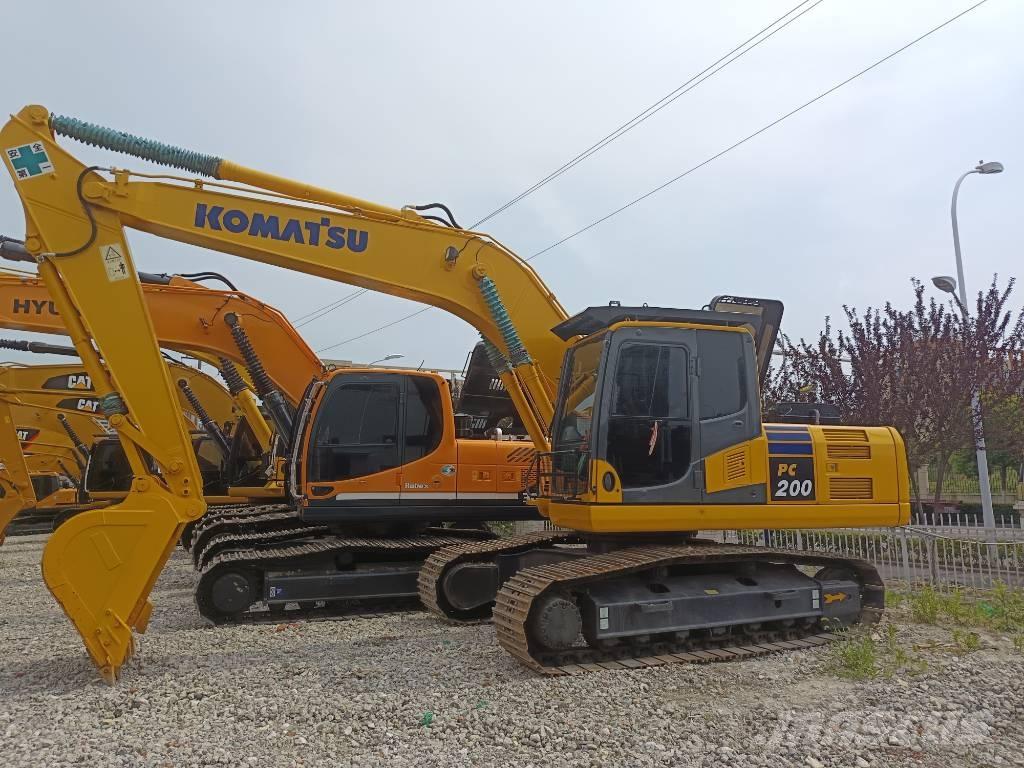 Komatsu PC 200 Paletli ekskavatörler