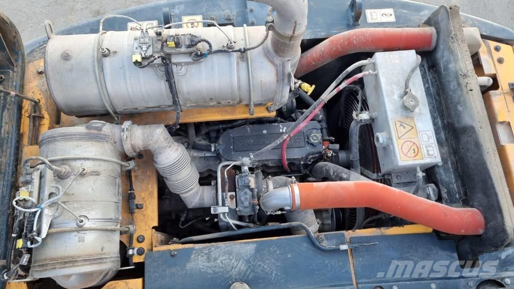 Hyundai HW 140 Lastik tekerli ekskavatörler