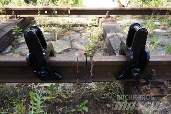  Rail carrying tongs Demiryolu bakım araçları