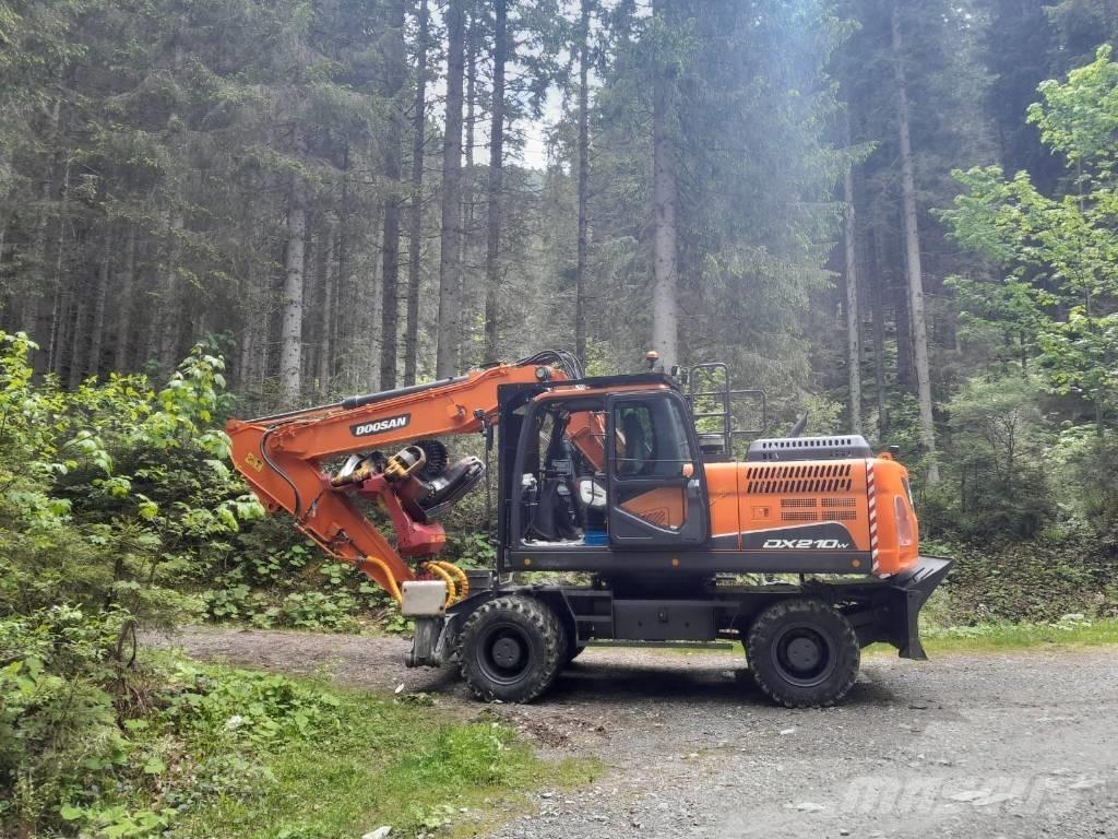 Doosan DX 210 W Ekskavatörler
