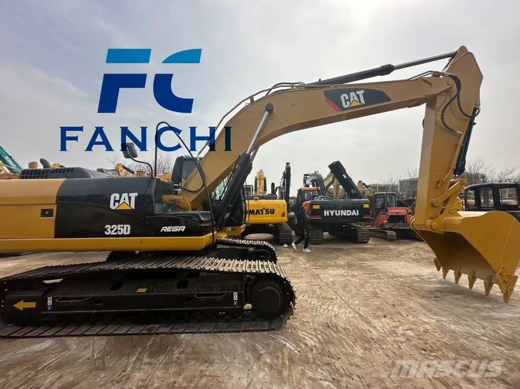 CAT 325 D Paletli ekskavatörler