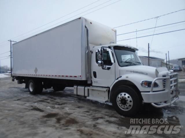 Freightliner M2 106 Kapali kasa kamyonlar