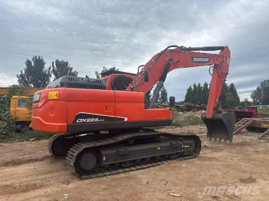 Doosan DX 225 Paletli ekskavatörler