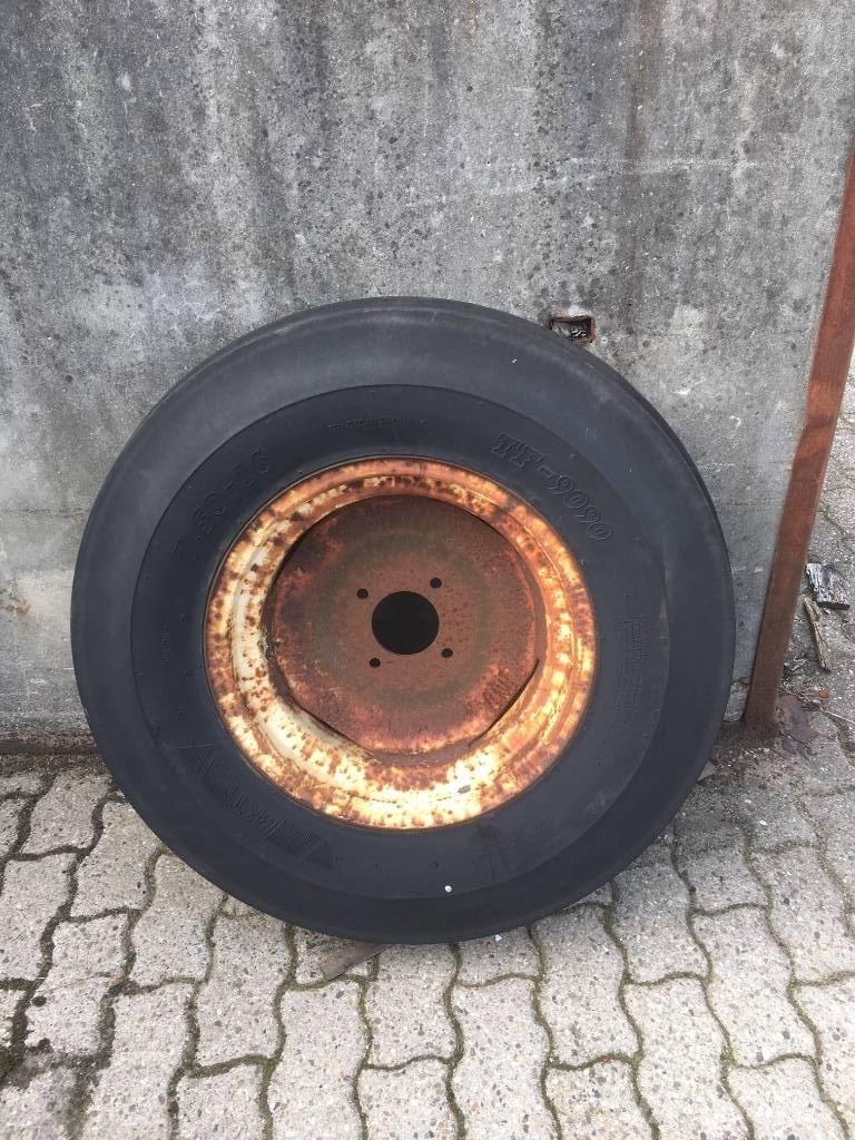 BKT 7.50 R 16 + velg Tekerlekler