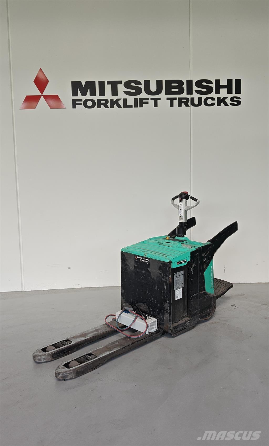 Mitsubishi PBV20N2 Platform truck