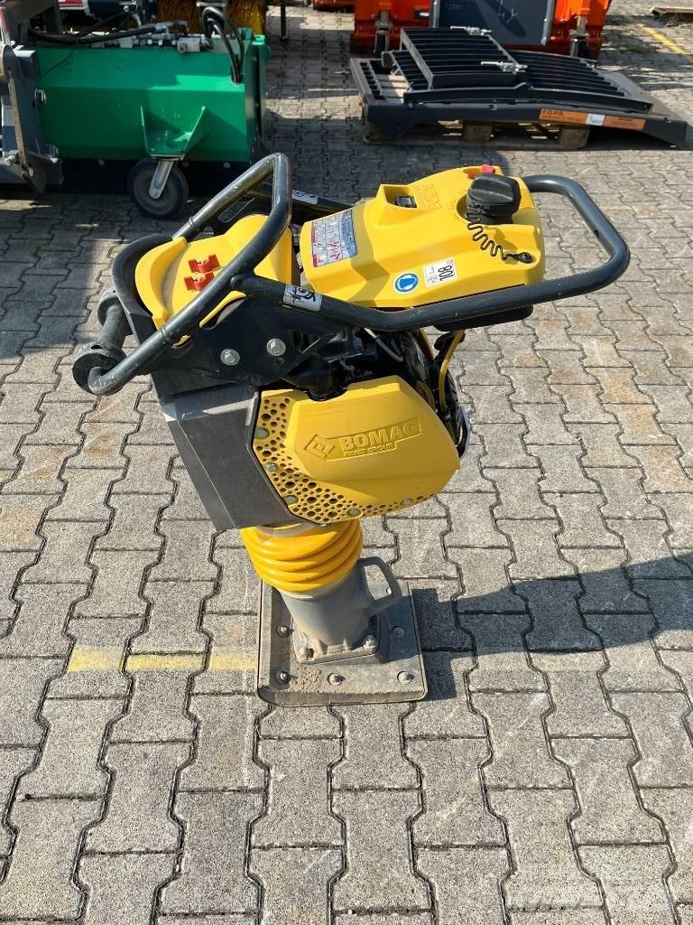 Bomag BT 65 Sıkıştırma tokmakları
