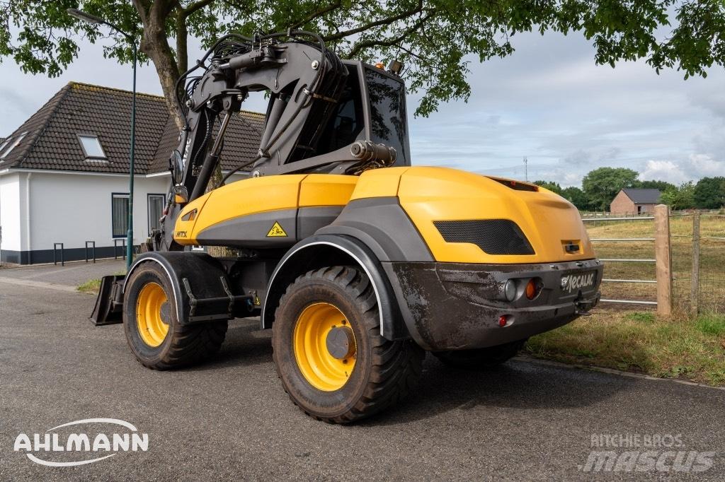 Mecalac 12 MTX Lastik tekerli ekskavatörler