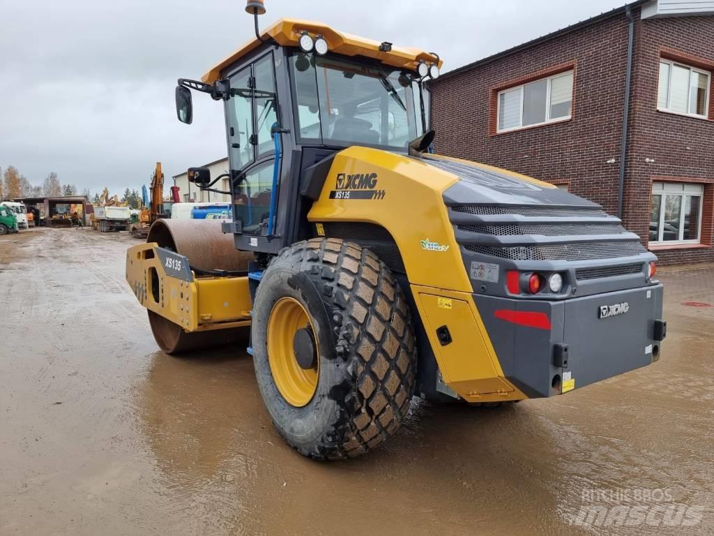 XCMG XS 135 Tek tamburlu silindirler