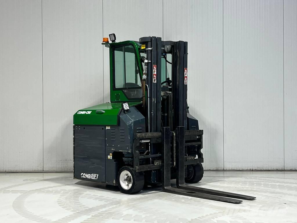 Combilift CBE2500 4 yönlü reach truck