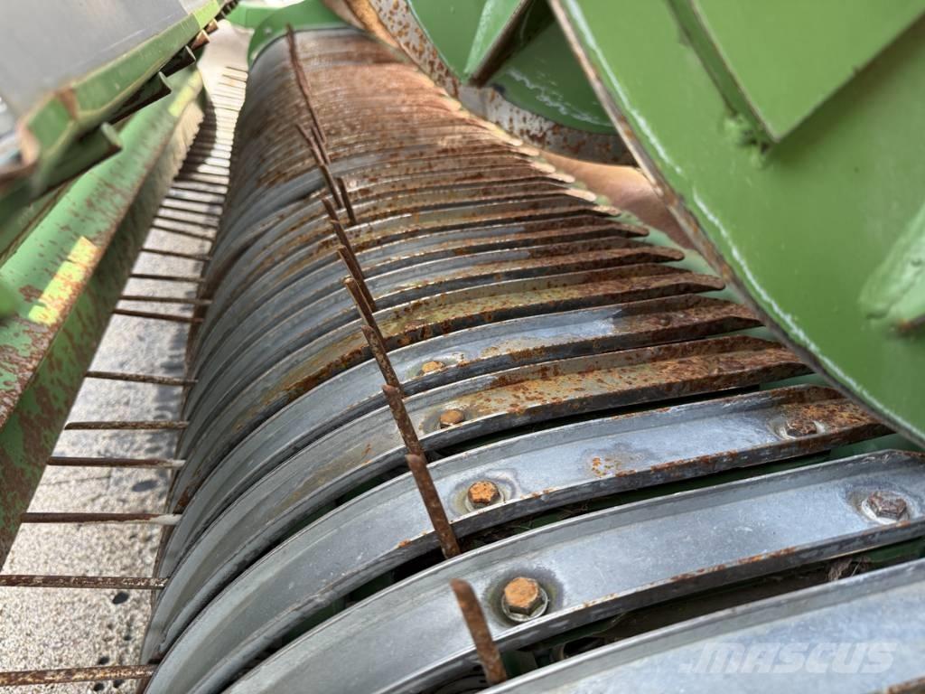 Krone E-FL 3001 Kendi yürür silaj makinalari