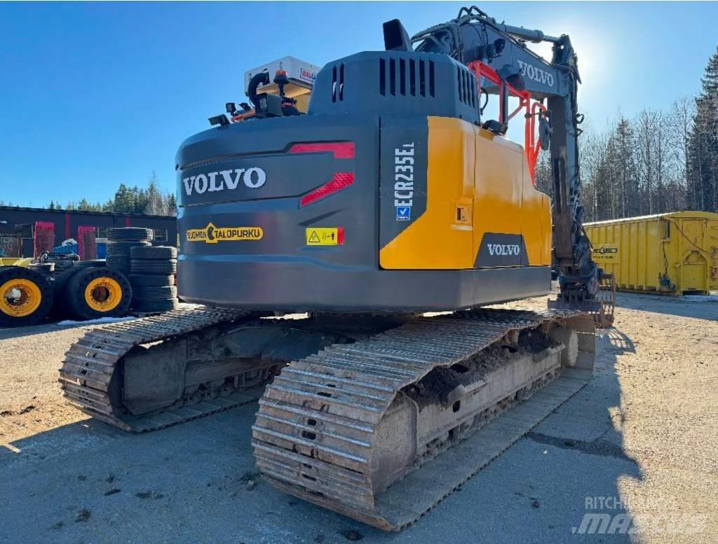 Volvo ECR 235 EL Paletli ekskavatörler