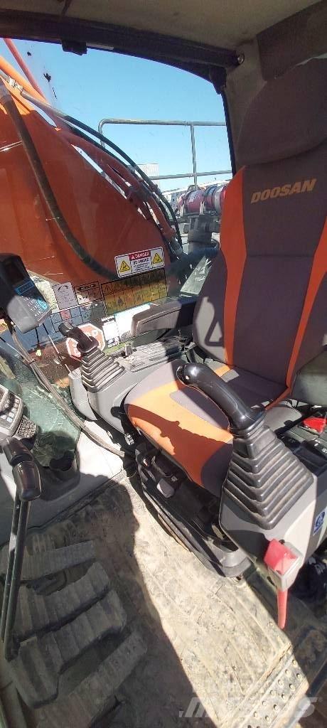 Doosan DX 300 LC Paletli ekskavatörler