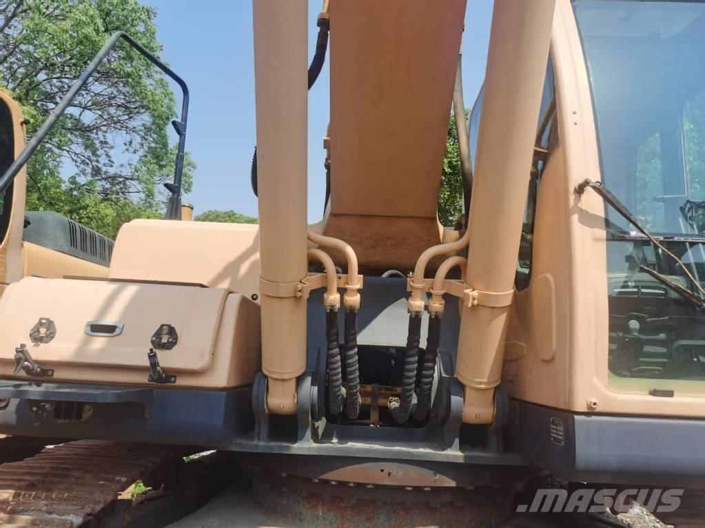 Hyundai R305LC-9T Paletli ekskavatörler