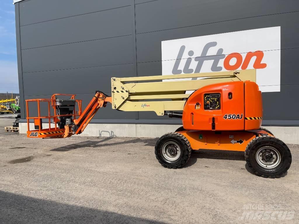 JLG 450 AJ Bomlift Körüklü personel platformları